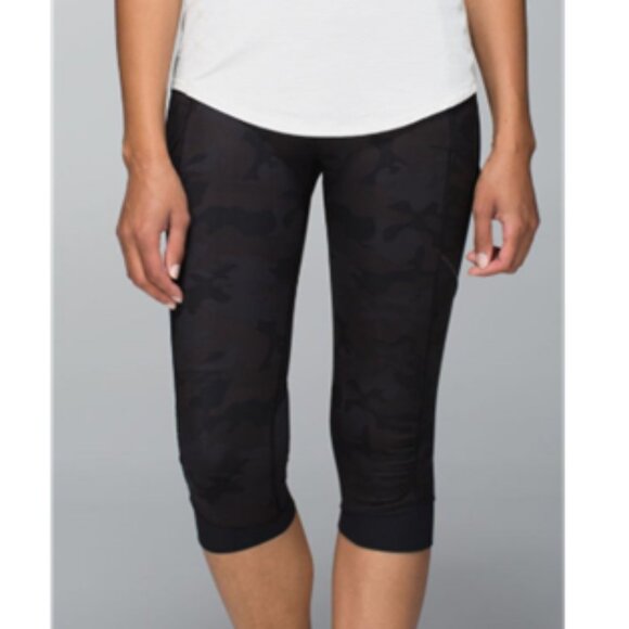 Lululemon Run For Fun Crop *Camo *Full-On Luxtreme - Picture 5 of 16